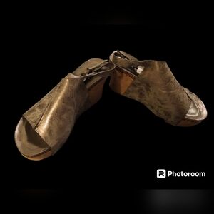 Pierre Dumas Womens | Hester Wedges | Size 8.5